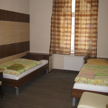 Dom Studencki Akademia Muzyczna Hostel Krasków Exterior foto