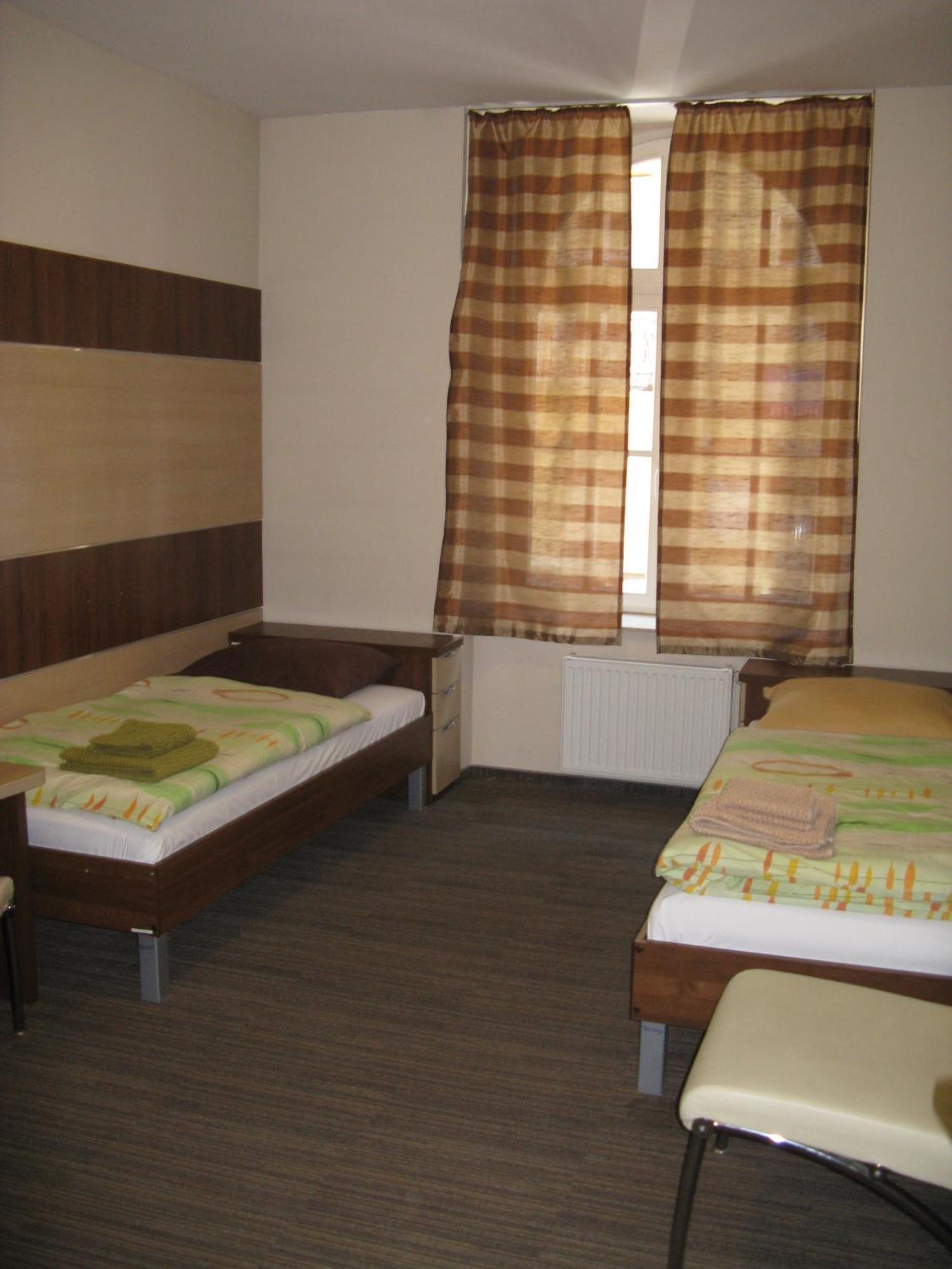 Dom Studencki Akademia Muzyczna Hostel Krasków Exterior foto