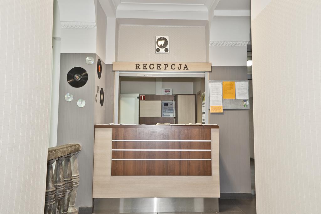 Dom Studencki Akademia Muzyczna Hostel Krasków Exterior foto